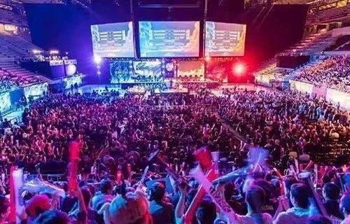 轻易让步 轻易让步