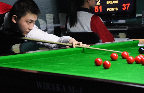 荣耀时刻！陈晨2度扑点 武汉江大点球胜墨尔本城 捧起亚冠冠军奖杯